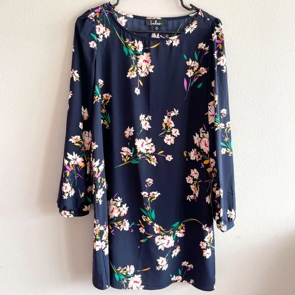 S O L D : Lulu’s Herbaceous Babe Navy Floral Print Shift Dress - Picture 2 of 14